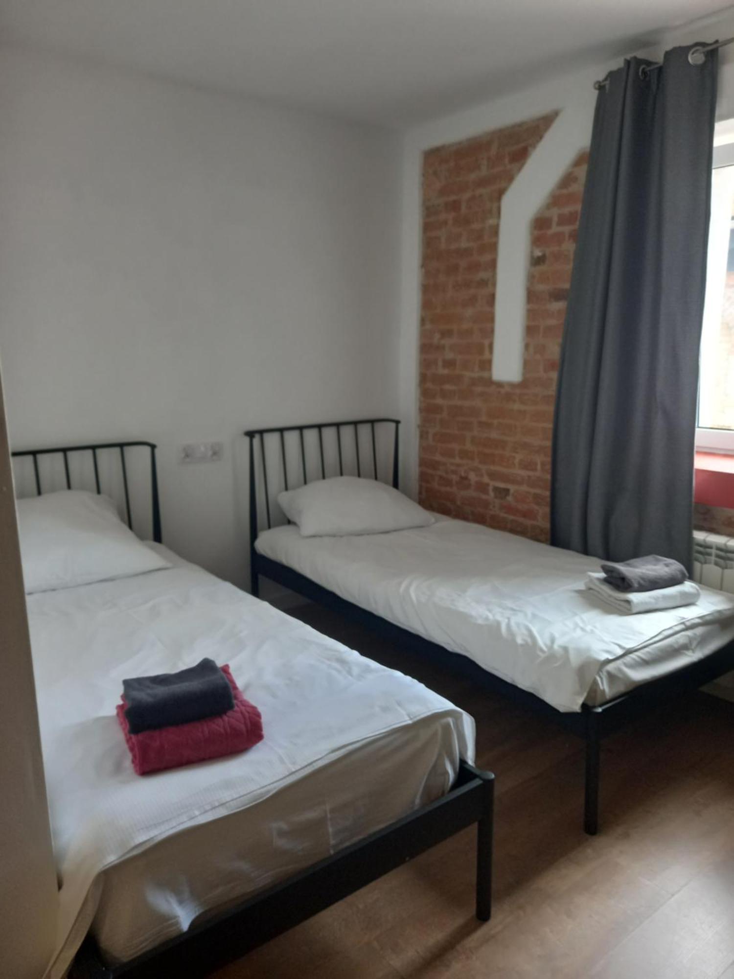 Leon'S Rooms Żary Eksteriør billede