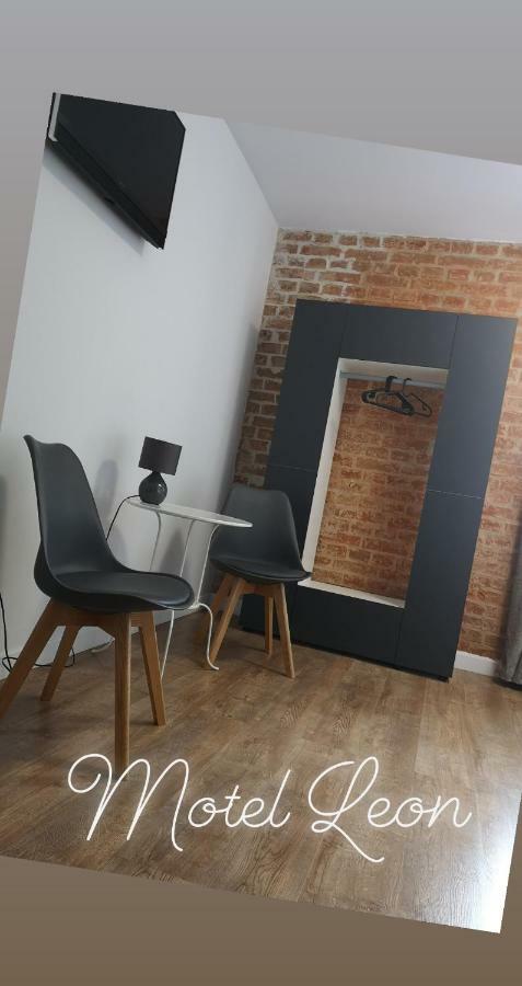 Leon'S Rooms Żary Eksteriør billede