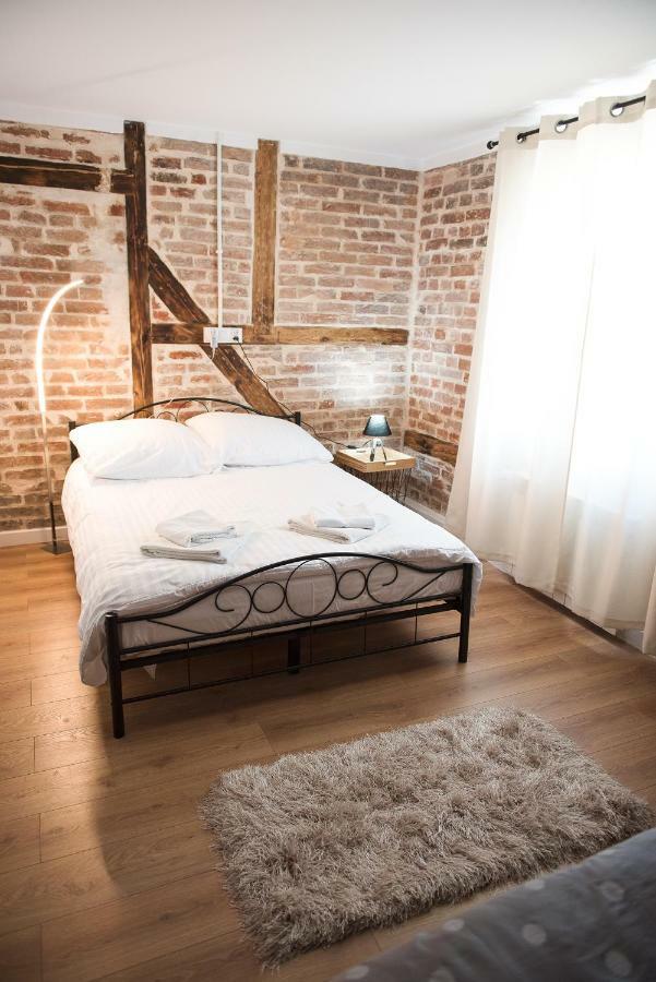 Leon'S Rooms Żary Eksteriør billede