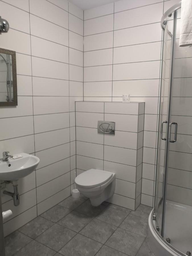 Leon'S Rooms Żary Værelse billede